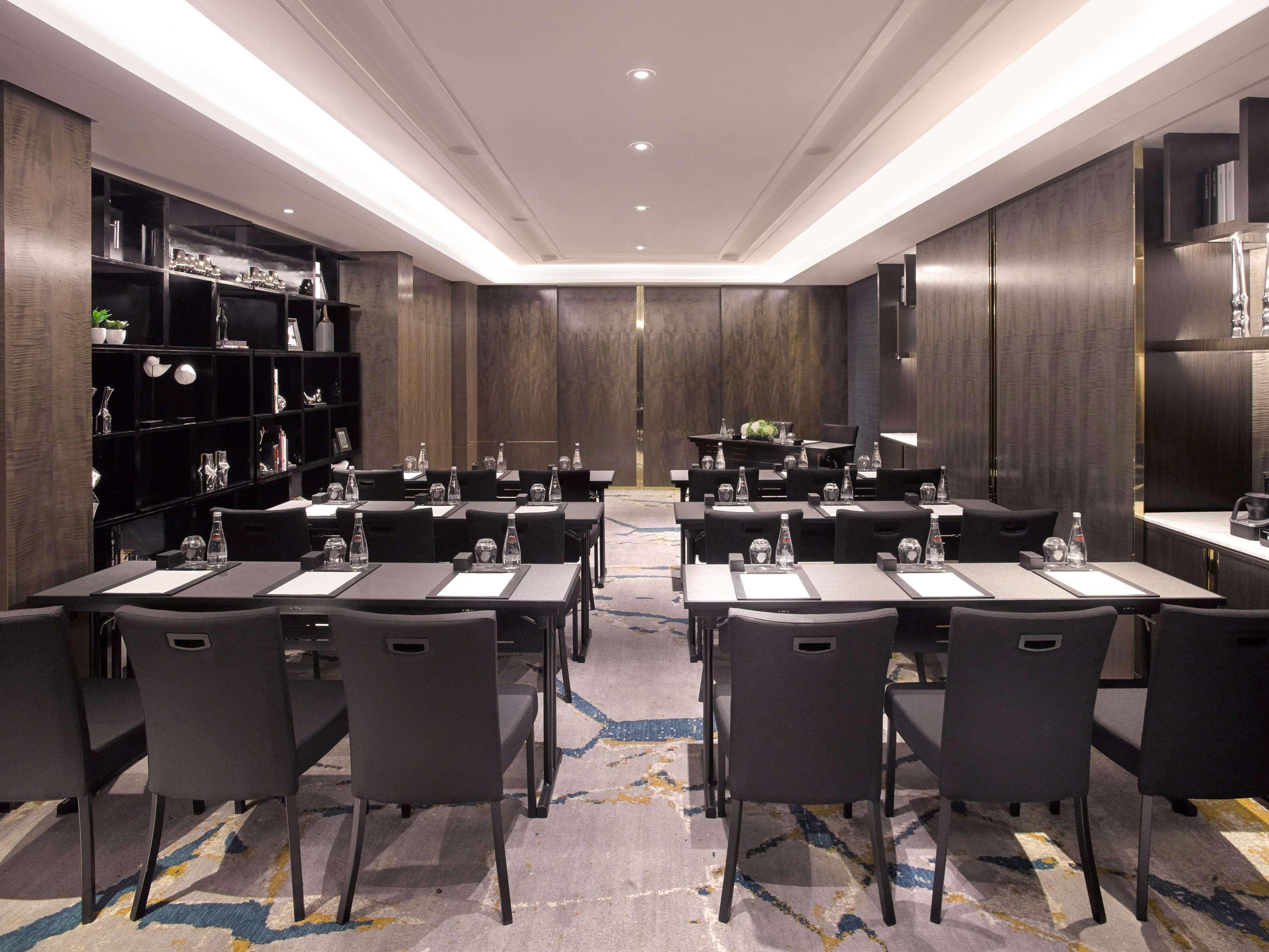 Sofitel Kuala Lumpur Damansara Hotel Exterior photo Meeting room
