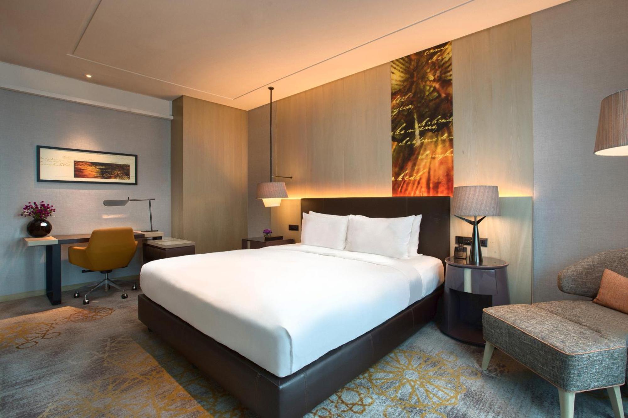 Sofitel Kuala Lumpur Damansara Hotel Exterior photo Deluxe Room