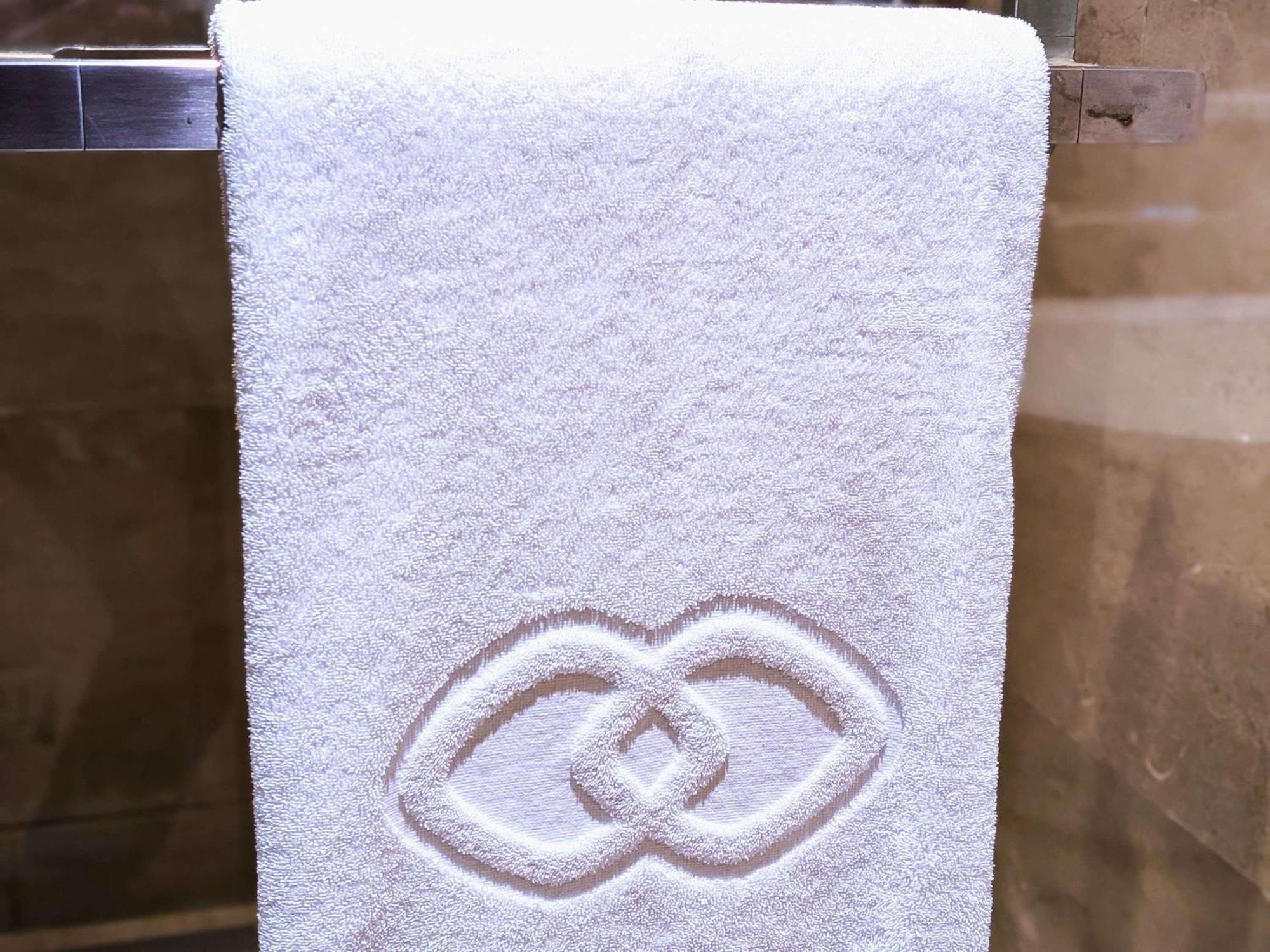 Sofitel Kuala Lumpur Damansara Hotel Exterior photo A towel
