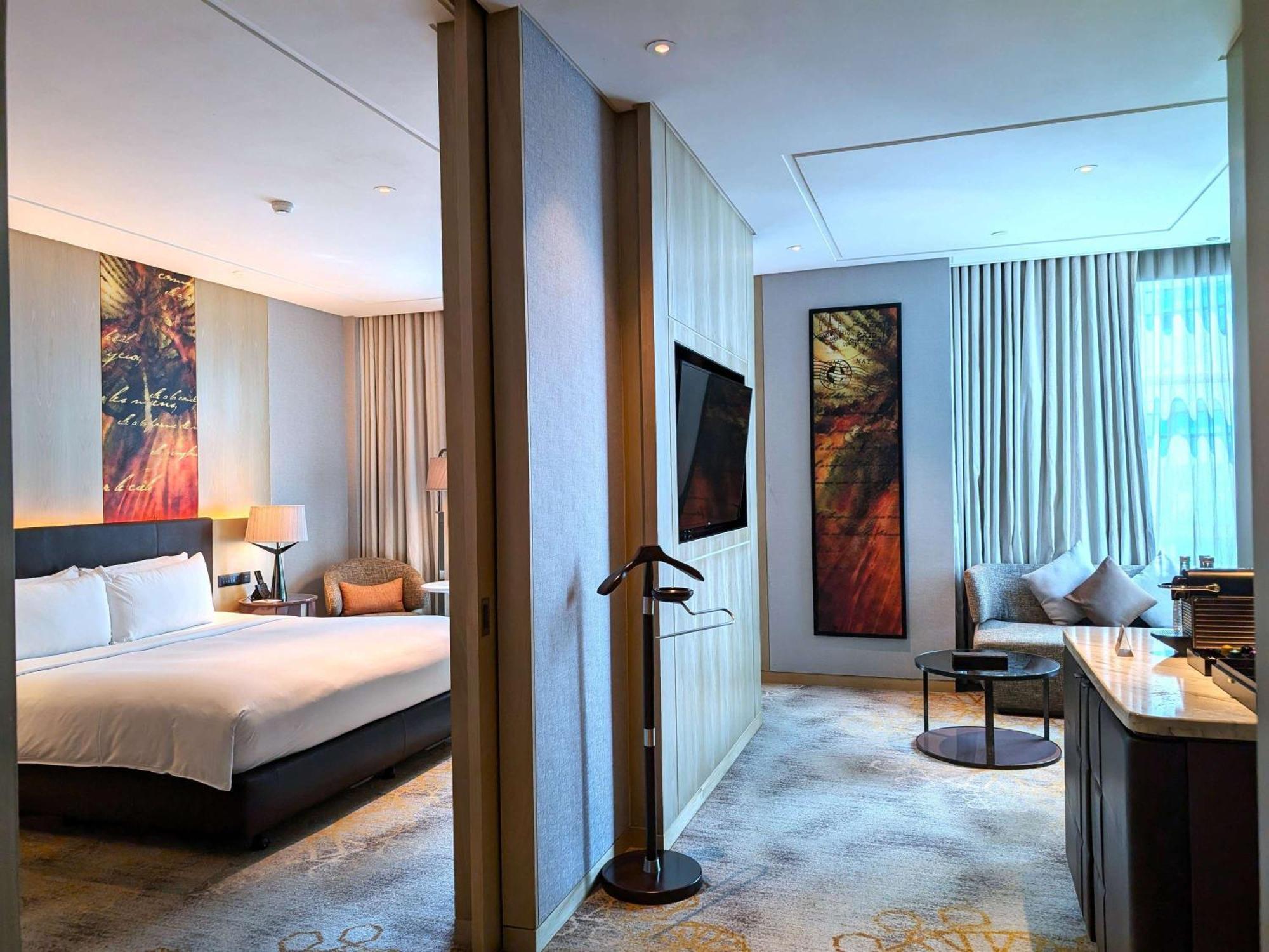 Sofitel Kuala Lumpur Damansara Hotel Exterior photo A suite at the hotel